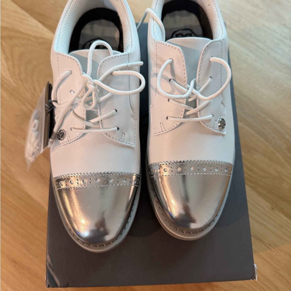 NWT G/FORE Gallivanter White and Silver Women’s Leather Golf Shoes